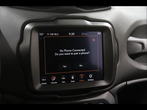 Used 2023 Jeep Renegade Latitude AWD/4WD image 13