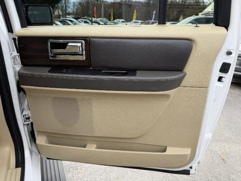 Used 2017 Lincoln Navigator L Reserve image 40