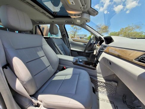 Used 2011 Mercedes-Benz E 350 4MATIC Wagon image 13