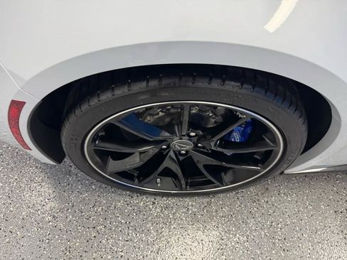 Used 2018 Chevrolet Corvette Z06 w/ Carbon 65 Edition RWD image 29
