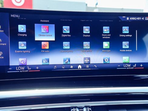 Used 2024 BMW i4 xDrive40i AWD/4WD image 4