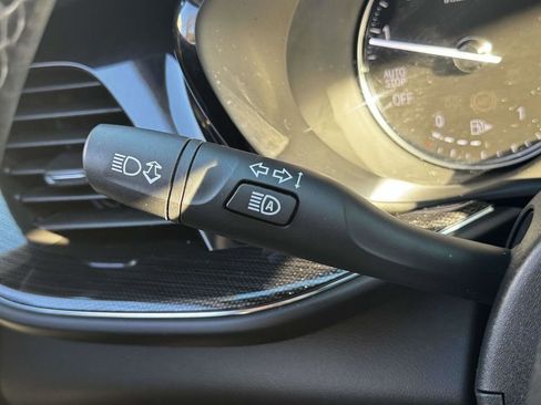 Used 2023 Buick Envision Essence image 21