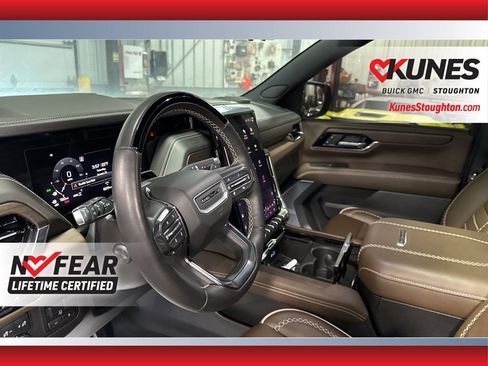 Used 2025 GMC Yukon XL Denali Ultimate image 24