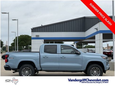 New 2026 Chevrolet Colorado LT w/ LT Convenience Package AWD/4WD image 3