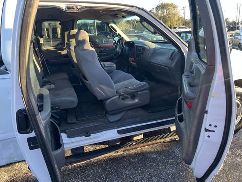 Used 2003 Ford F150 XL image 9