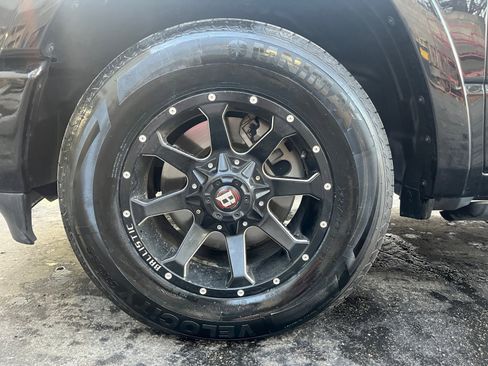 Used 2020 RAM 1500 Limited image 10