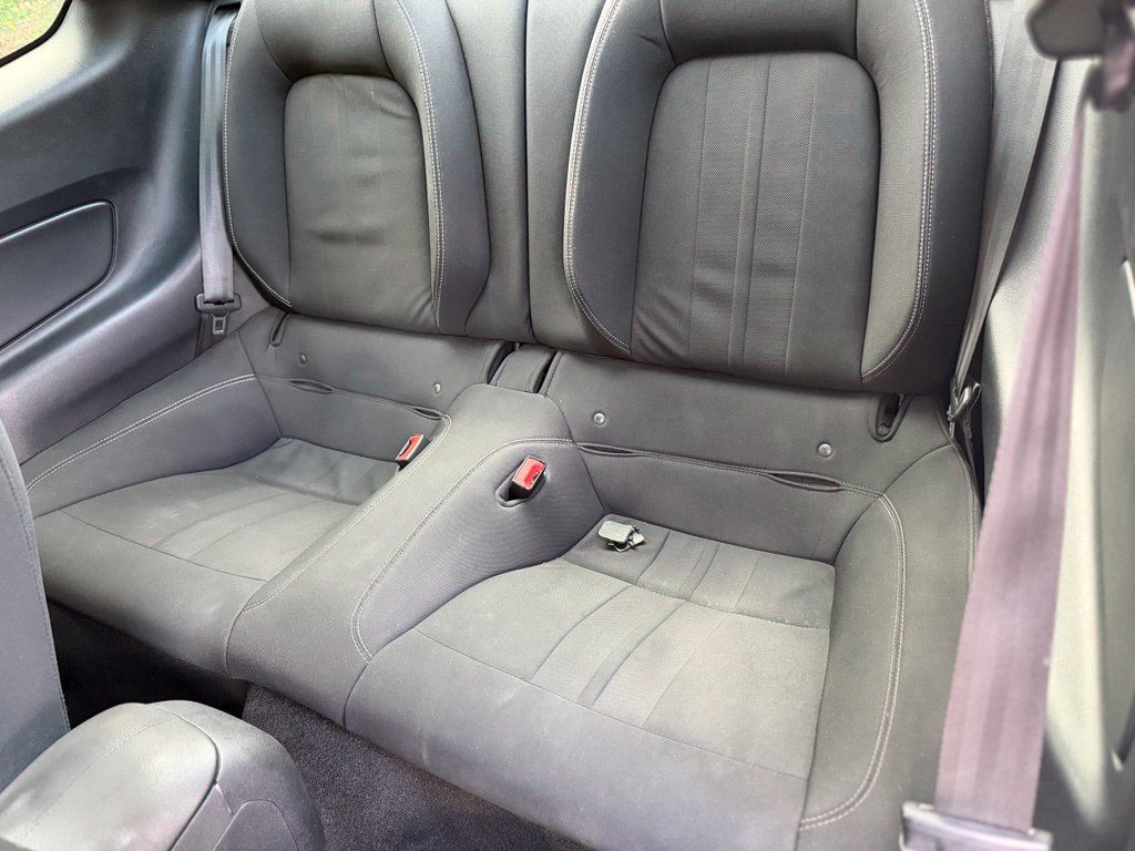 Used 2019 Ford Mustang Coupe w/ Black Accent Package RWD image 11