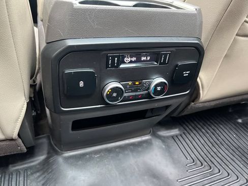 Used 2018 Ford Expedition Limited w/ Equipment Group 302A RWD image 28