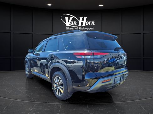 New 2026 Nissan Pathfinder SL AWD/4WD image 6