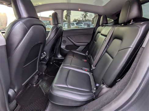 Used 2024 Tesla Model Y Long Range image 14