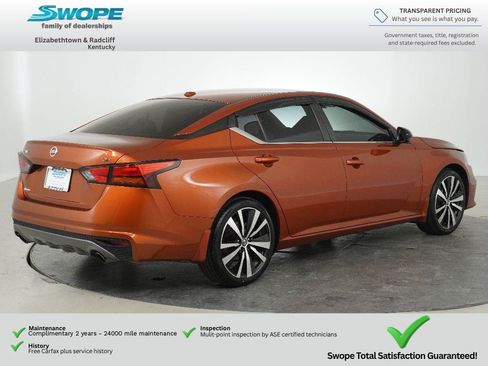 Used 2021 Nissan Altima 2.5 SR w/ SR Premium Package FWD image 4