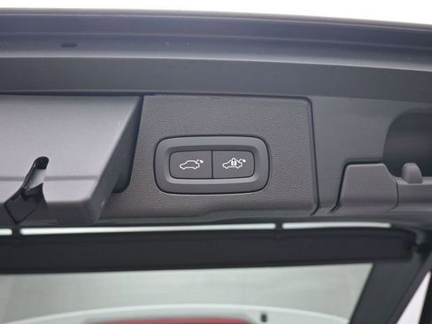 New 2026 Volvo XC60 B5 Core w/ Climate Package image 31