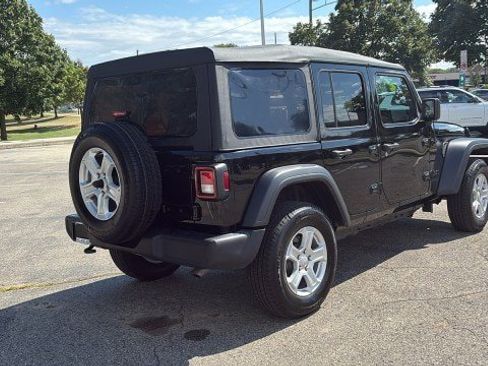 Used 2022 Jeep Wrangler Unlimited Sport image 3