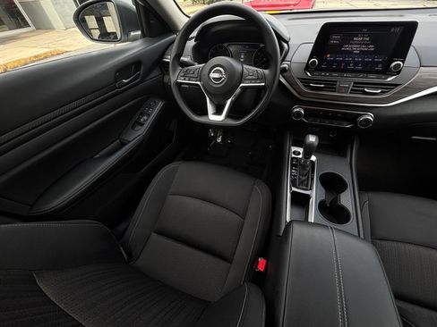 Used 2026 Nissan Altima 2.5 SV FWD image 34