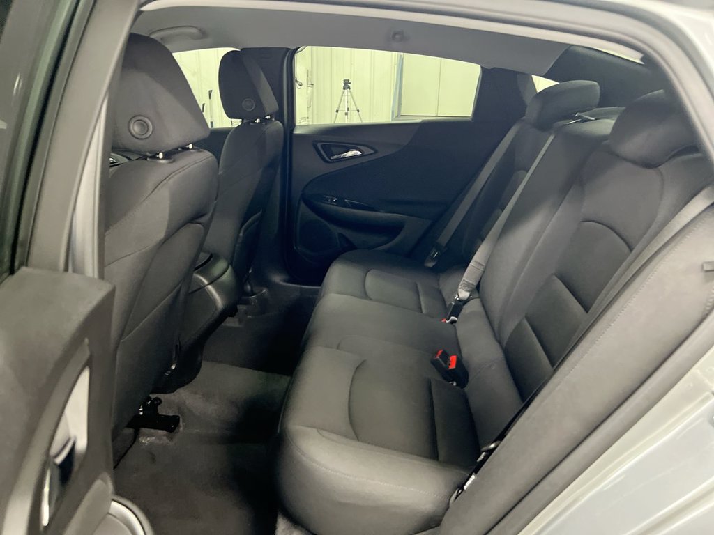Used 2025 Chevrolet Malibu LS FWD image 21