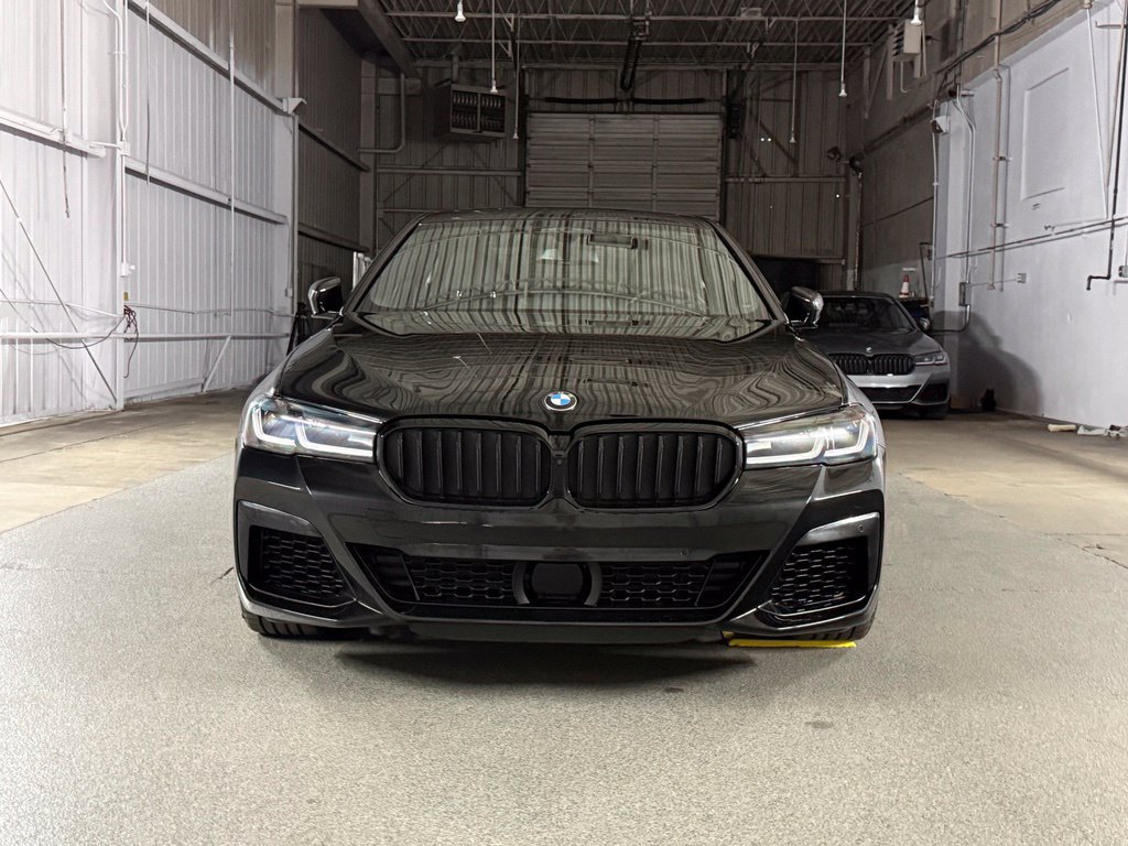 Used 2023 BMW M550i xDrive w/ Executive Package AWD/4WD image 3