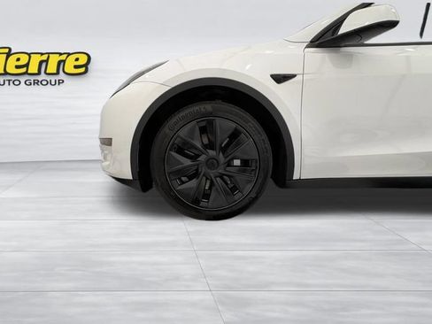 Used 2024 Tesla Model Y Long Range AWD/4WD image 13