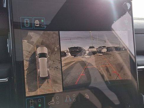 New 2026 GMC Yukon Denali w/ Sun & Power Step Package image 19