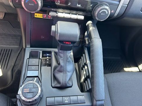 Certified 2025 Toyota 4Runner TRD Off-Road AWD/4WD image 15