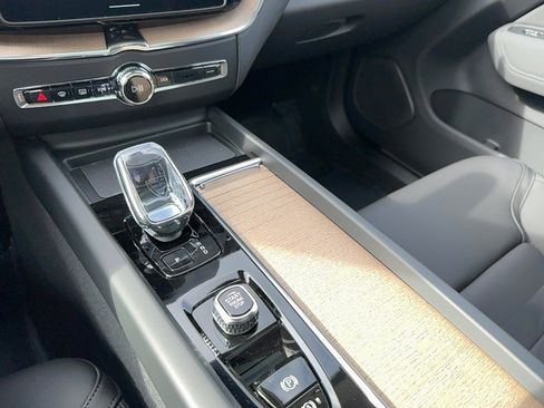 New 2026 Volvo XC60 B5 Plus w/ Climate Package image 23