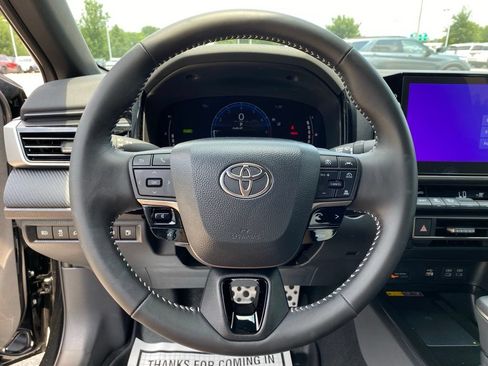 Used 2026 Toyota Camry Hybrid w/ Multimedia Upgrade Package FWD image 13