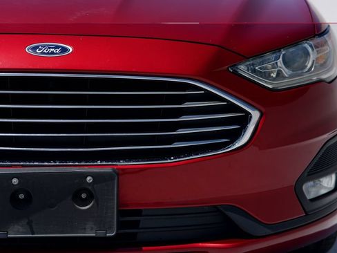 Used 2019 Ford Fusion SE w/ Equipment Group 151A FWD image 8