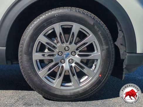 New 2026 Ford Explorer Active w/ Active Comfort Package image 13