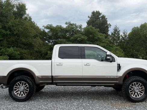 Used 2017 Ford F250 King Ranch w/ King Ranch Ultimate Package AWD/4WD image 9