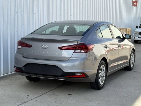 Used 2020 Hyundai Elantra SE w/ Cargo Package (C1) FWD image 4