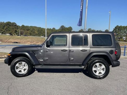 Used 2019 Jeep Wrangler Unlimited Sport S image 6
