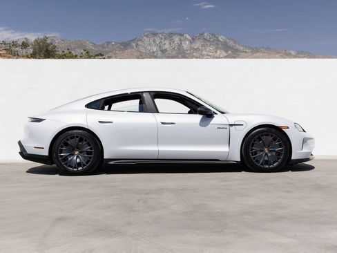 New 2026 Porsche Taycan GTS AWD/4WD image 8