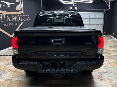 Used 2021 Toyota Tacoma 4x4 Double Cab image 9