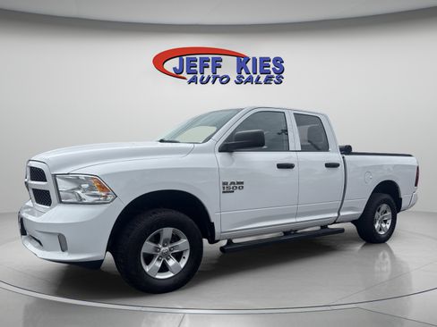 Used 2019 RAM 1500 Express AWD/4WD image 1
