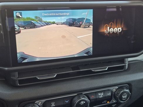 New 2025 Jeep Gladiator Sport image 14