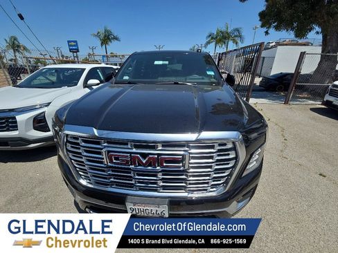 Used 2025 GMC Yukon XL Denali AWD/4WD image 11