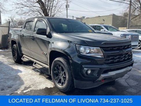 Certified 2022 Chevrolet Colorado Z71 w/ Z71 Midnight Edition image 4