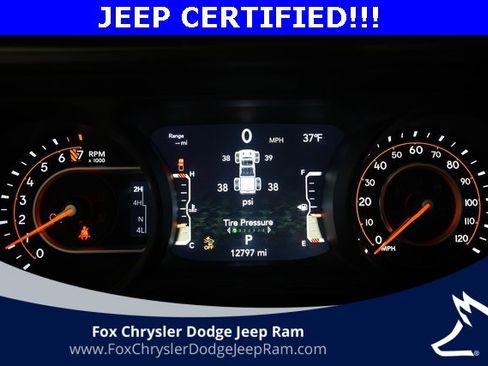 Used 2024 Jeep Gladiator Sport image 2