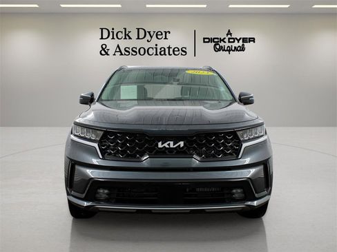Used 2023 Kia Sorento EX w/ Panoramic Sunroof Package image 8