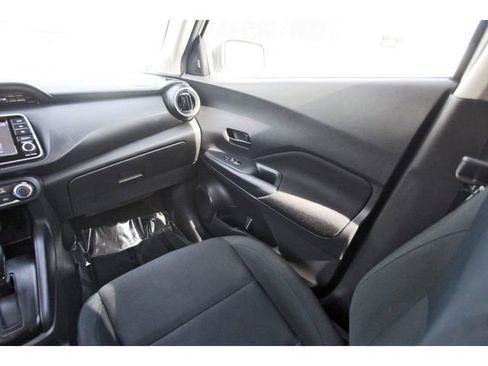 Used 2024 Nissan Kicks S image 9