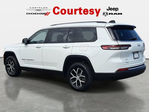Certified 2023 Jeep Grand Cherokee L Limited AWD/4WD image 5