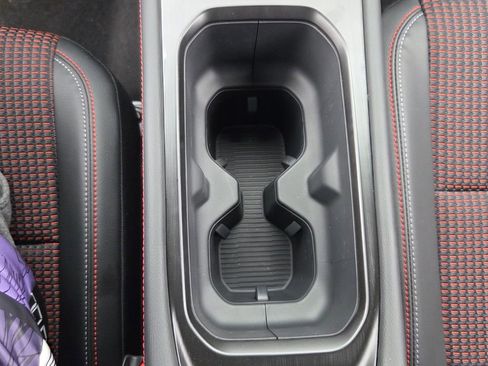 New 2026 Nissan Kicks SR w/ Cold Weather Package FWD image 18