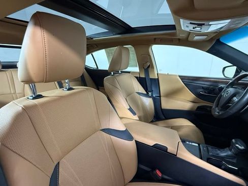 Used 2023 Lexus ES 350 w/ Accessory Package (Z2) FWD image 28