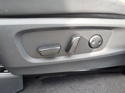 New 2026 Nissan Pathfinder Platinum image 25