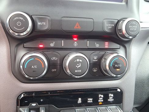 Used 2023 RAM 1500 Big Horn AWD/4WD image 16