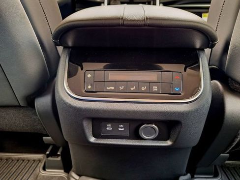 Certified 2026 Nissan Armada SV RWD image 31