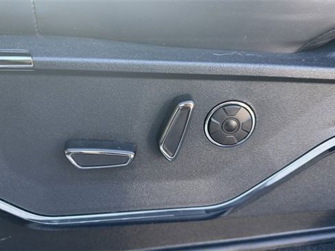 New 2025 Ford F150 Platinum w/ Equipment Group 702A High image 26