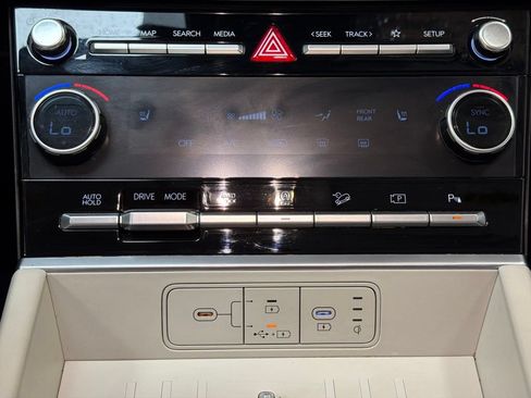 Certified 2025 Hyundai Santa Fe SEL AWD/4WD image 17