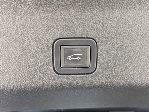 Used 2023 Chevrolet Tahoe High Country image 25