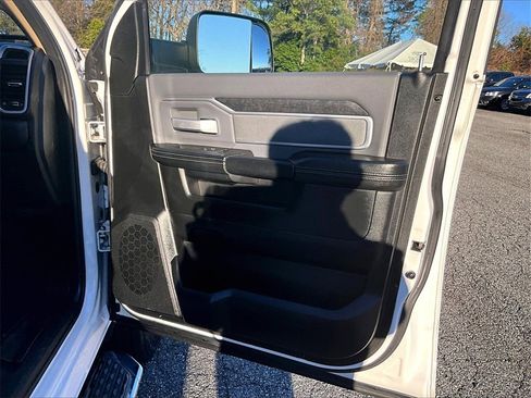 Used 2020 RAM 3500 Big Horn image 28