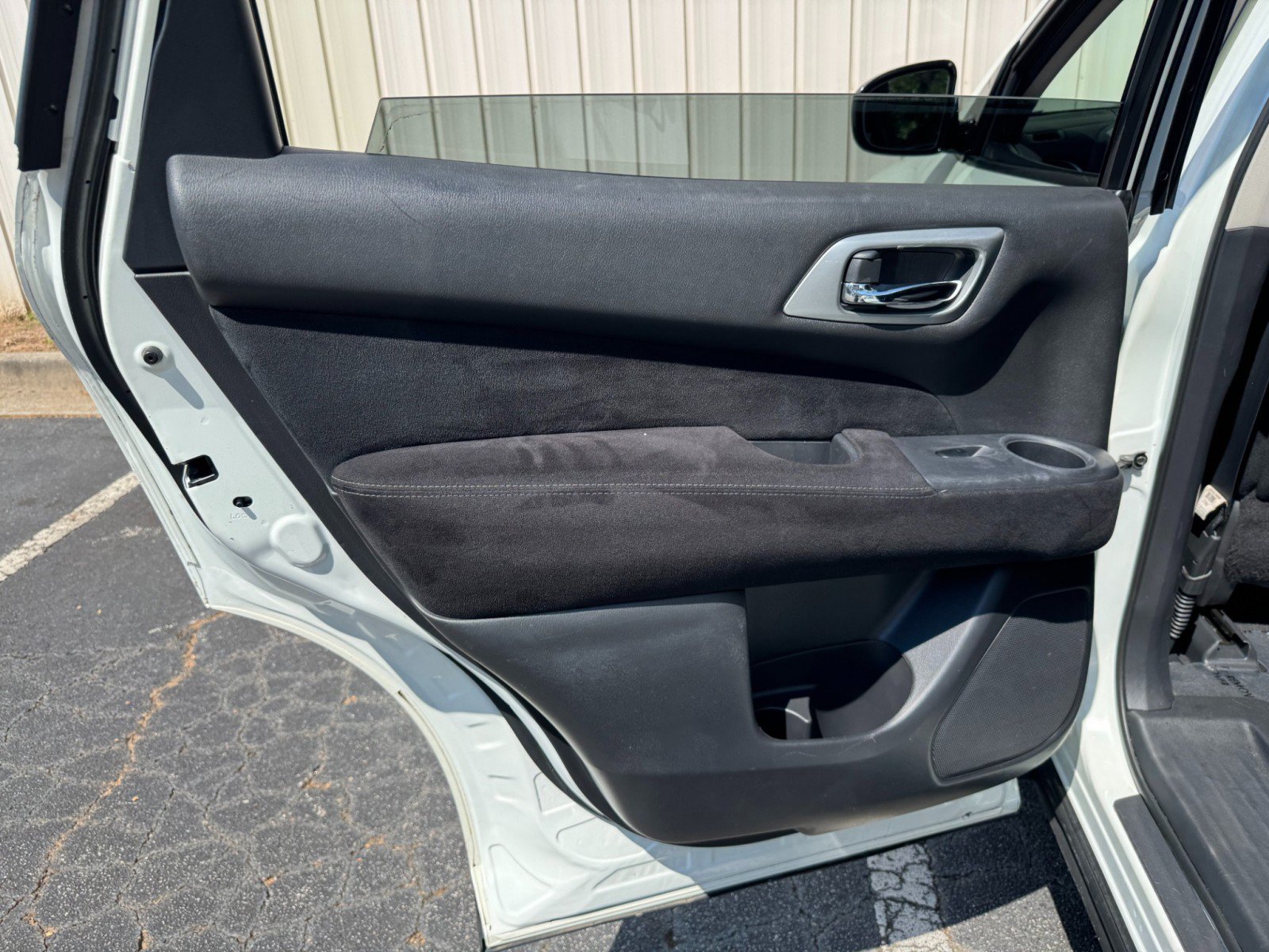 Used 2015 Nissan Pathfinder SV w/ Trailer Tow Package FWD image 39